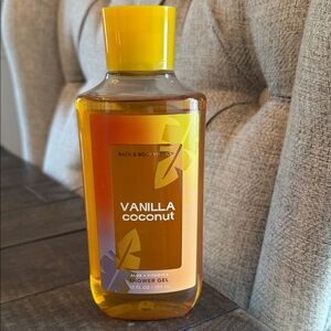 Bath & Body Works Vanilla Coconut Gel - Yellow and Orange